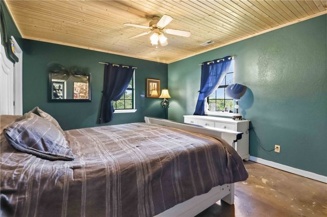 16638 Logan Cave Road, Siloam Springs, AR 72761