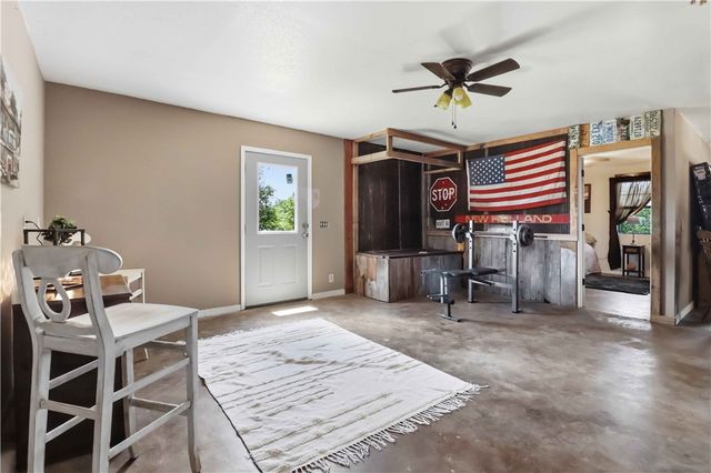 16638 Logan Cave Road, Siloam Springs, AR 72761