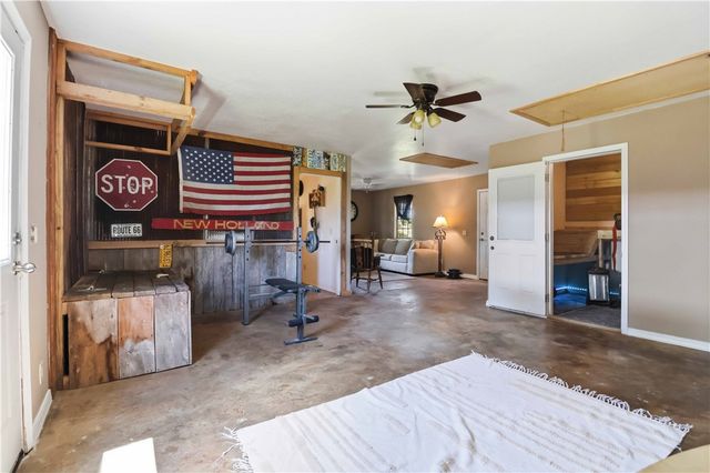 16638 Logan Cave Road, Siloam Springs, AR 72761
