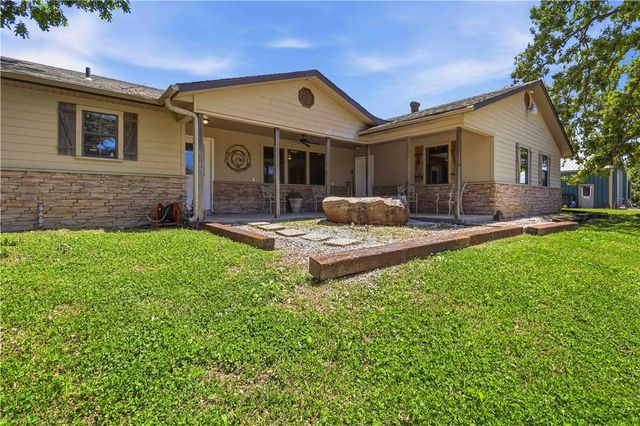 16638 Logan Cave Road, Siloam Springs, AR 72761