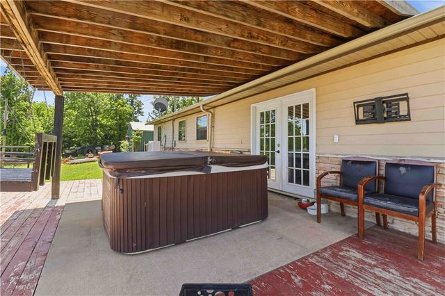 16638 Logan Cave Road, Siloam Springs, AR 72761