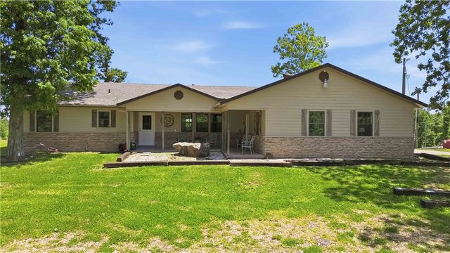 16638 Logan Cave Road, Siloam Springs, AR 72761