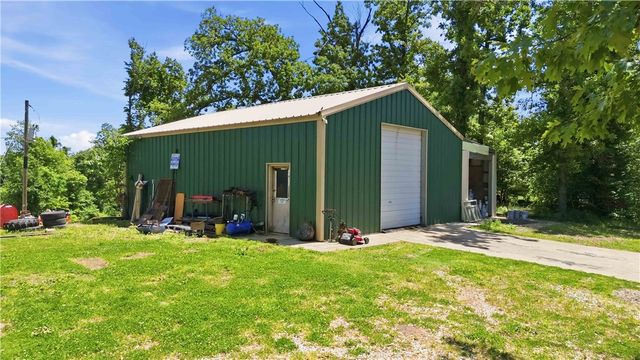16638 Logan Cave Road, Siloam Springs, AR 72761