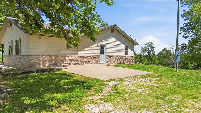 16638 Logan Cave Road, Siloam Springs, AR 72761
