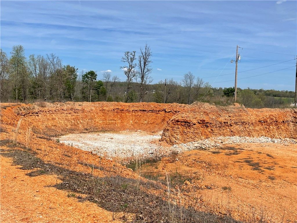 16638 Logan Cave Road, Siloam Springs, AR 72761