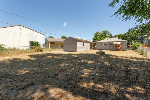 5709 N Cochran St, Spokane, WA 99205