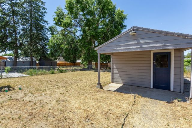 5709 N Cochran St, Spokane, WA 99205
