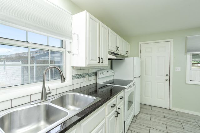 5709 N Cochran St, Spokane, WA 99205