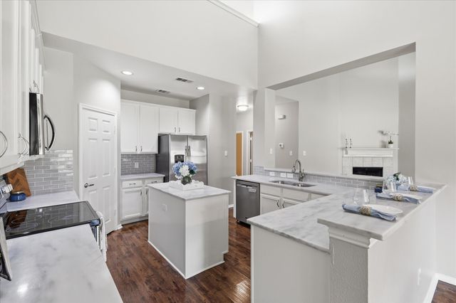 1709 Sunflower Drive, Corinth, TX 76210