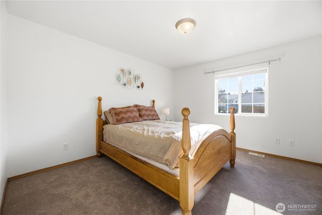 815 Cody Street SE, Rainier, WA 98576