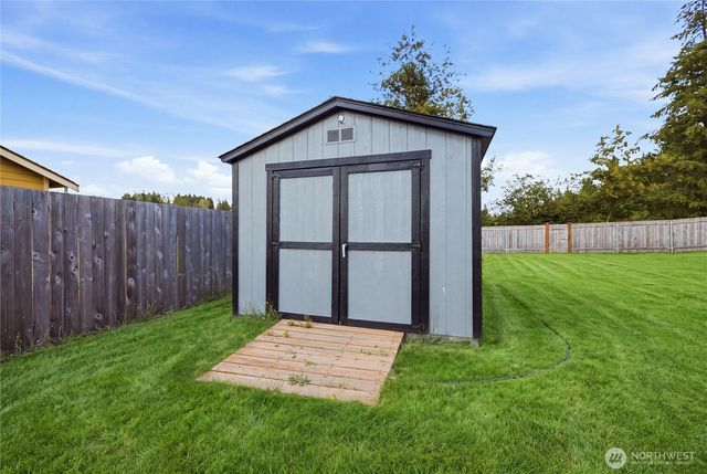 815 Cody Street SE, Rainier, WA 98576