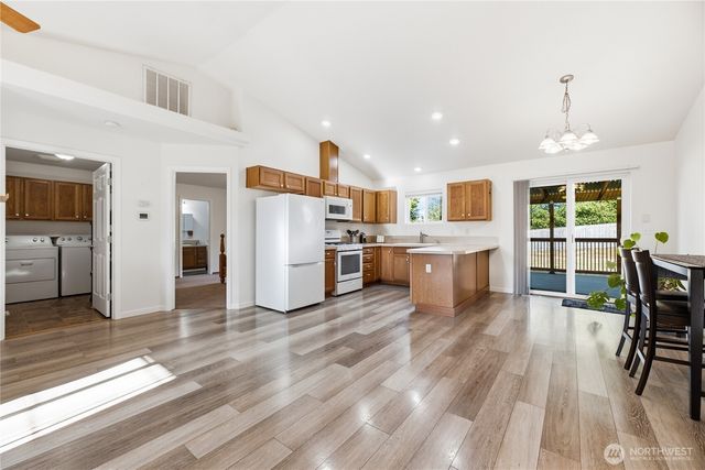 815 Cody Street SE, Rainier, WA 98576