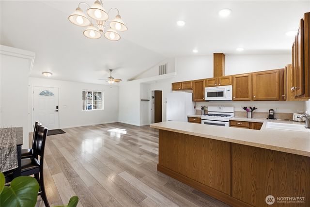 815 Cody Street SE, Rainier, WA 98576