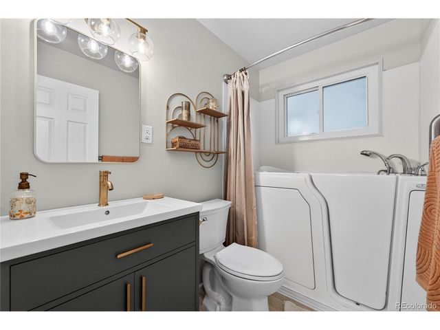 3379 W Wagon Trail Dr, Englewood, CO 80110