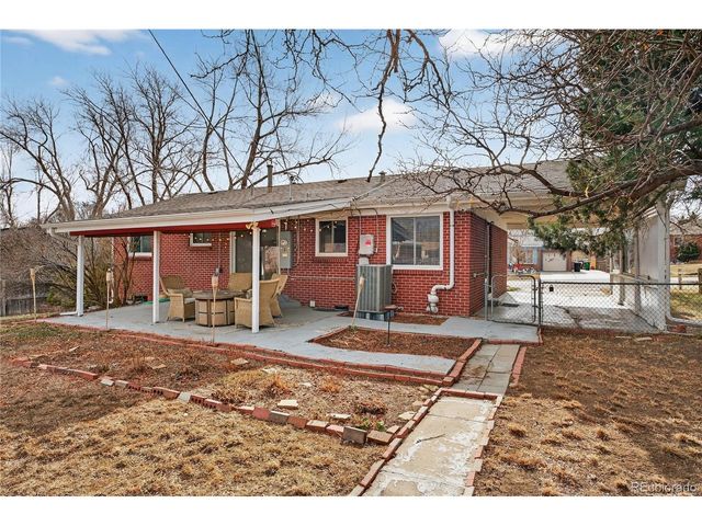 3379 W Wagon Trail Dr, Englewood, CO 80110