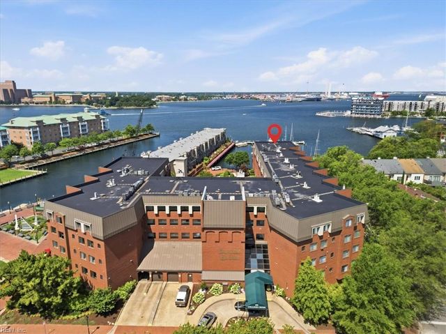 255 College Cross Apt 77, Norfolk, VA 23510
