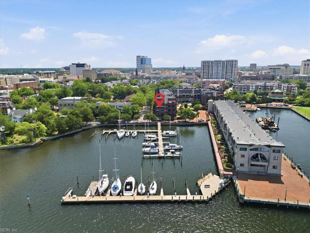 255 College Cross Apt 77, Norfolk, VA 23510