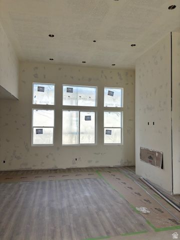 728 E MOUNTAIN ROAD, North Ogden, UT 84414