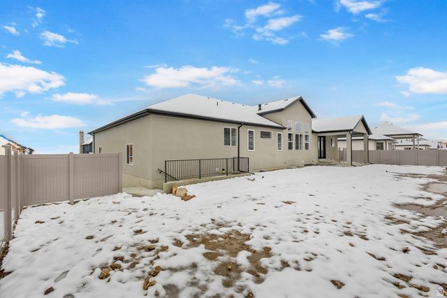 728 E MOUNTAIN ROAD, North Ogden, UT 84414