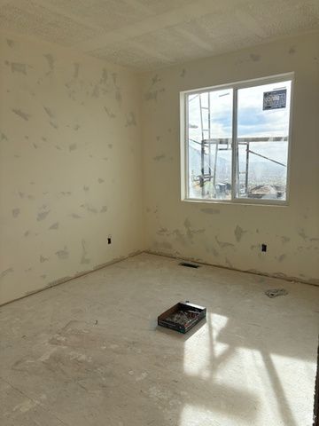 728 E MOUNTAIN ROAD, North Ogden, UT 84414