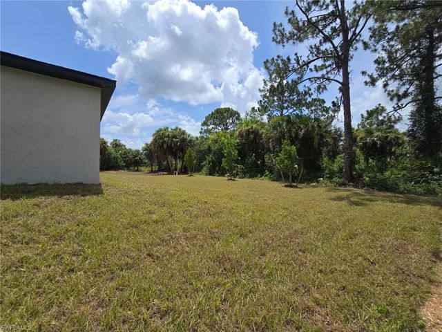 1021 Alcalde ST E, Lehigh Acres, FL 33974