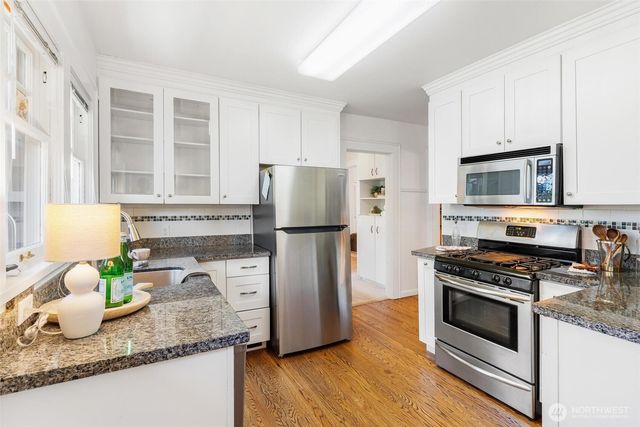 1916 E McGraw Street, Seattle, WA 98112