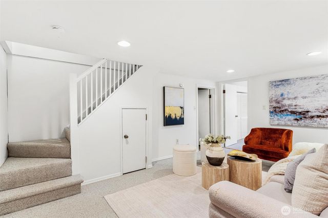 1916 E McGraw Street, Seattle, WA 98112