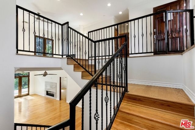 1420 ASHLAND Avenue, Santa Monica, CA 90405