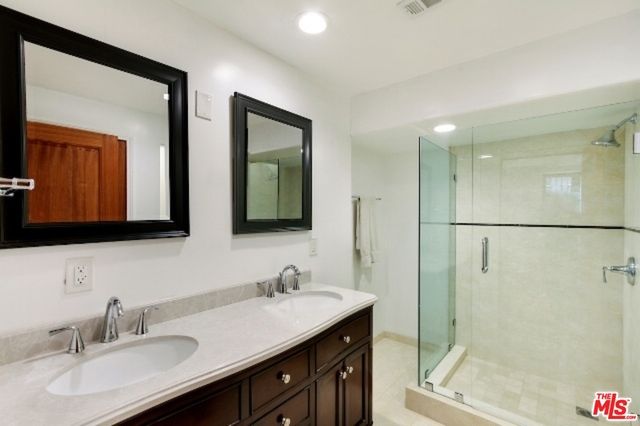 1420 ASHLAND Avenue, Santa Monica, CA 90405