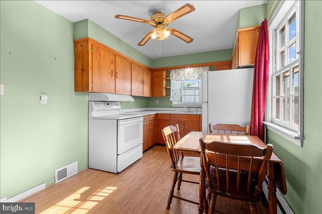 246 MARYLAND AVE, Hancock, MD 21750