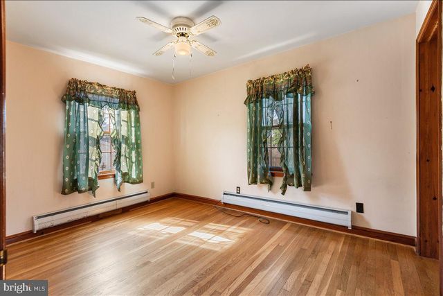 246 MARYLAND AVE, Hancock, MD 21750