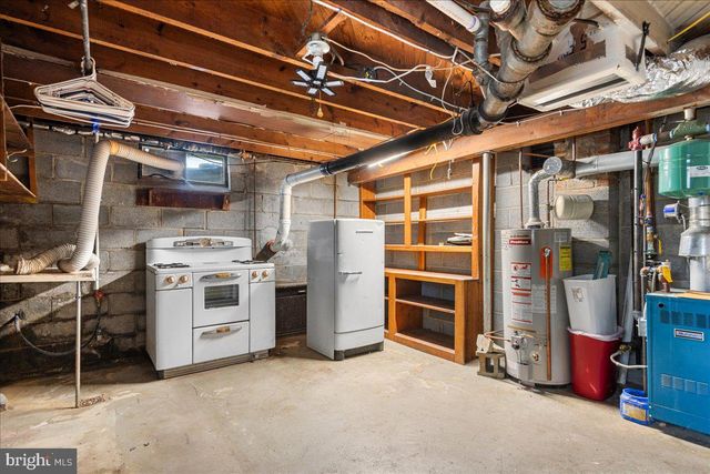 246 MARYLAND AVE, Hancock, MD 21750