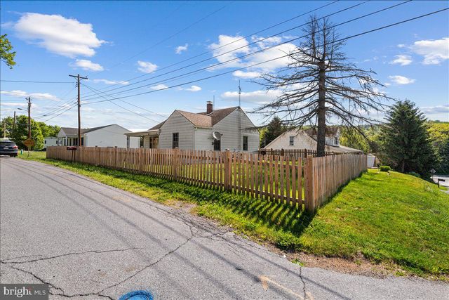 246 MARYLAND AVE, Hancock, MD 21750