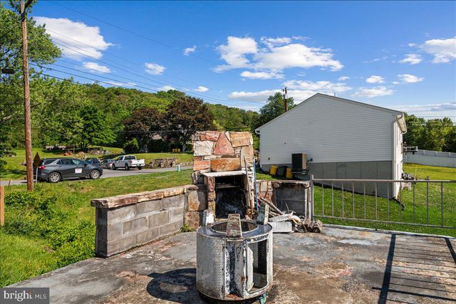 246 MARYLAND AVE, Hancock, MD 21750