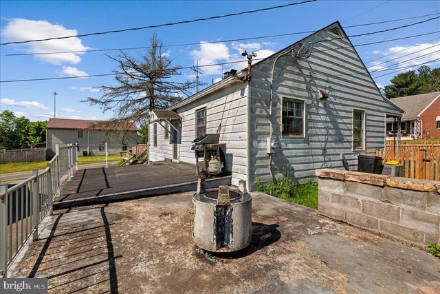 246 MARYLAND AVE, Hancock, MD 21750