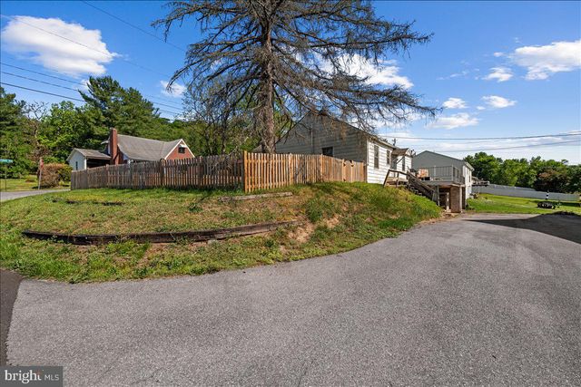 246 MARYLAND AVE, Hancock, MD 21750