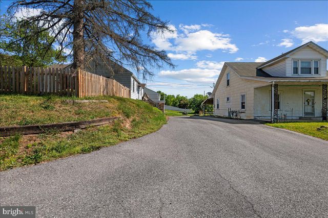 246 MARYLAND AVE, Hancock, MD 21750