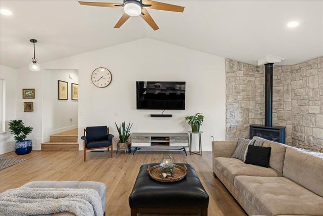 11716 Inverness Way, Auburn, CA 95602