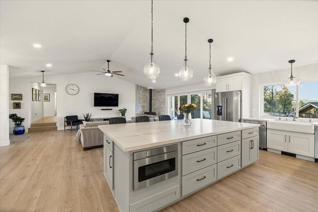 11716 Inverness Way, Auburn, CA 95602