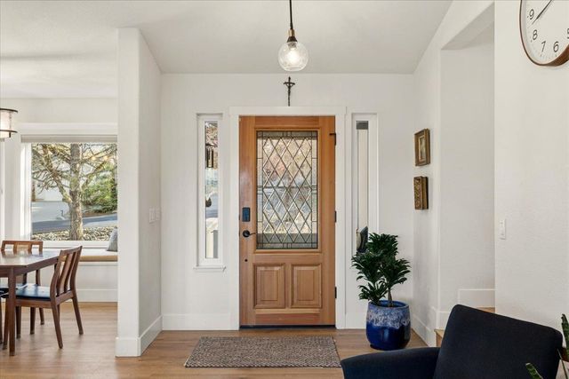 11716 Inverness Way, Auburn, CA 95602