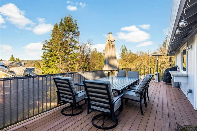 11716 Inverness Way, Auburn, CA 95602