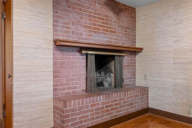 25 Carleton Drive, Mt Lebanon, PA 15243