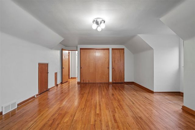 25 Carleton Drive, Mt Lebanon, PA 15243
