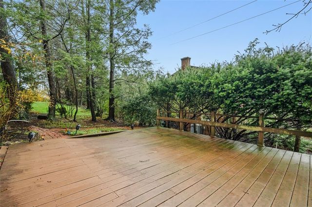 25 Carleton Drive, Mt Lebanon, PA 15243