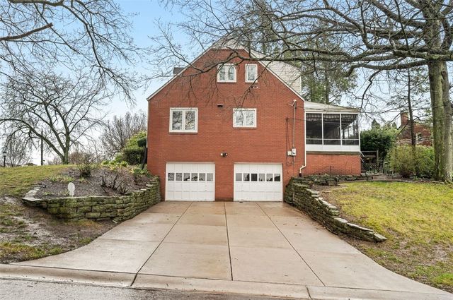 25 Carleton Drive, Mt Lebanon, PA 15243
