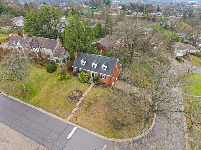 25 Carleton Drive, Mt Lebanon, PA 15243