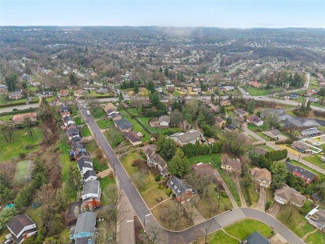 25 Carleton Drive, Mt Lebanon, PA 15243