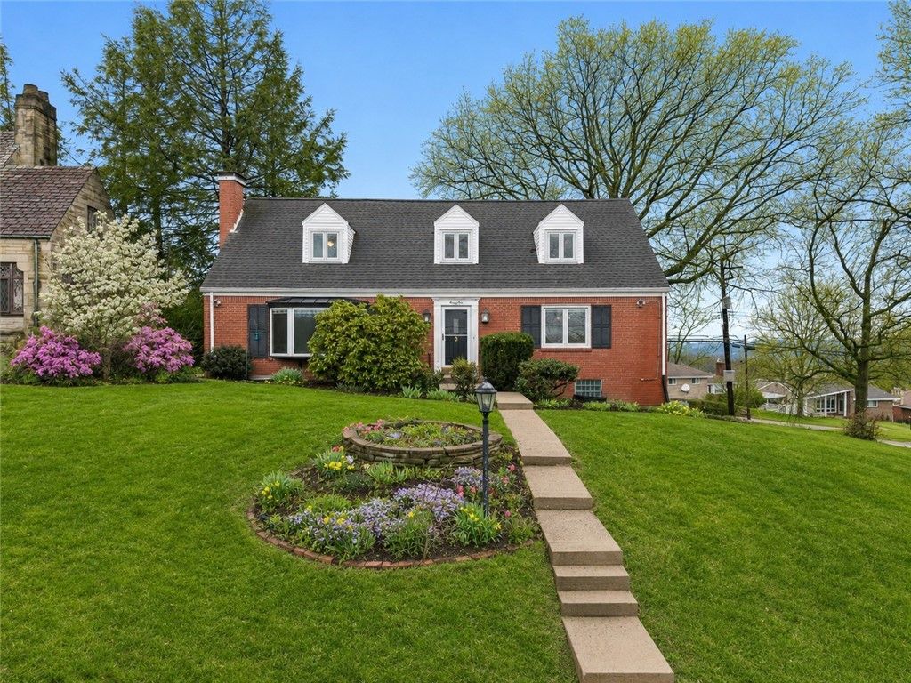 25 Carleton Drive, Mt Lebanon, PA 15243