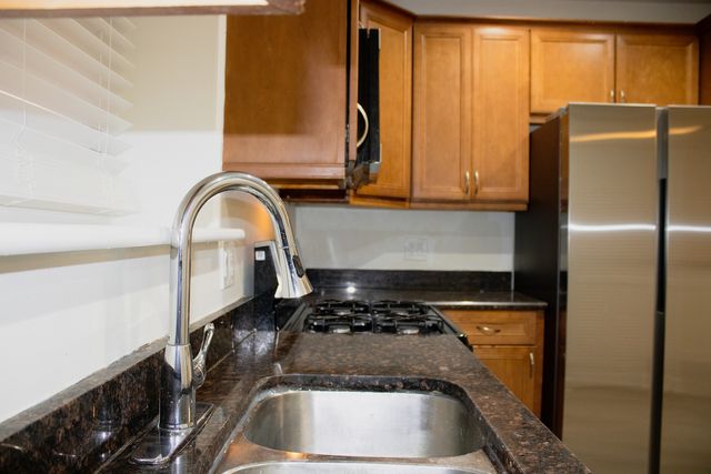 2007 W FARGO Avenue 1, Chicago, IL 60645