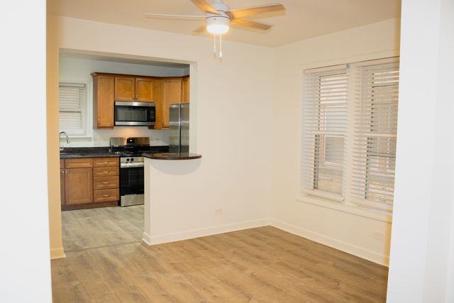 2007 W FARGO Avenue 1, Chicago, IL 60645